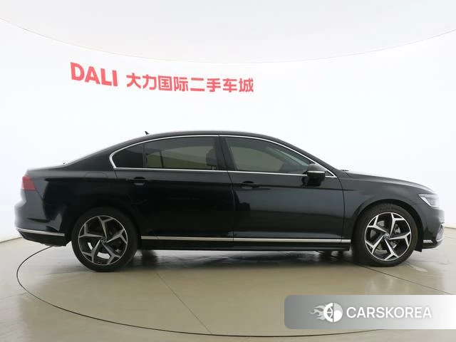 Volkswagen Magotan id 4271473 из Китая 14