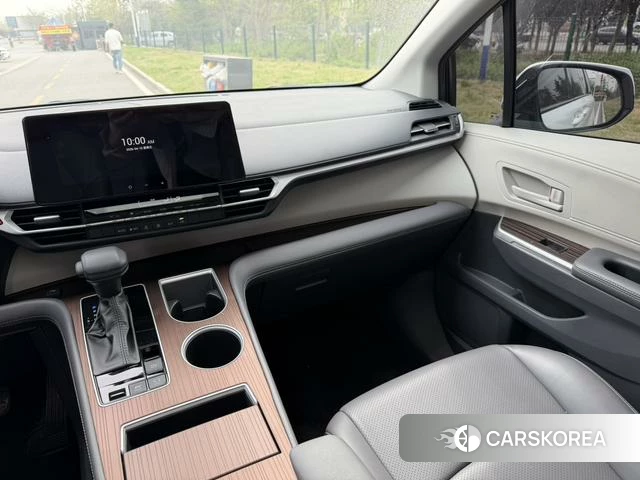 Toyota Saina id 3920153 из Китая 8