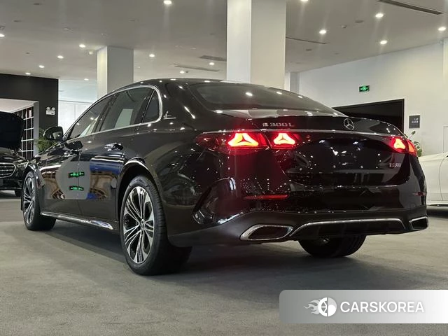 Mercedes-Benz E-class id 4334730 из Китая 24