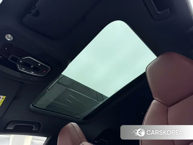 Audi A7L id 4209732 из Китая 16