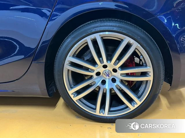 Maserati Ghibli id 3807790 из Кореи 18