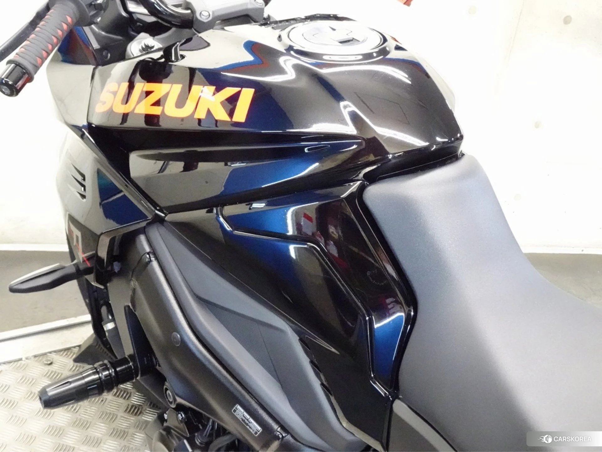 Suzuki GSX-S1000S Katana id 3947858 из Японии 29
