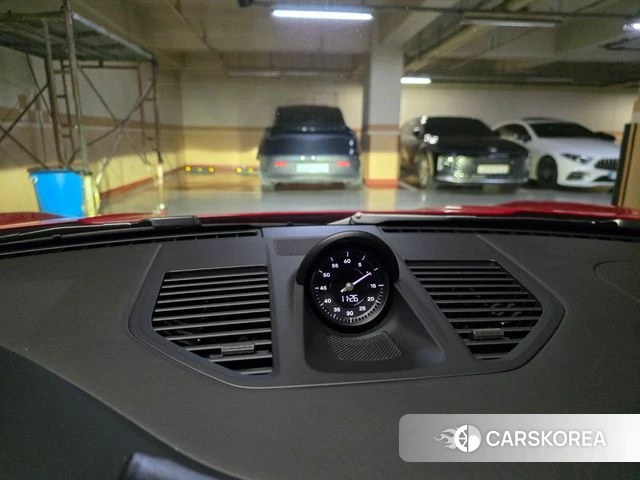 Porsche 911(992) id 4507798 из Кореи 8