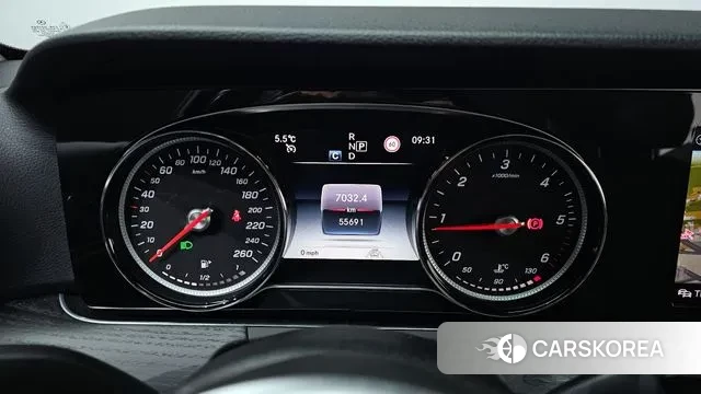 Mercedes-Benz E-Class W213 id 3573493 из Кореи 18