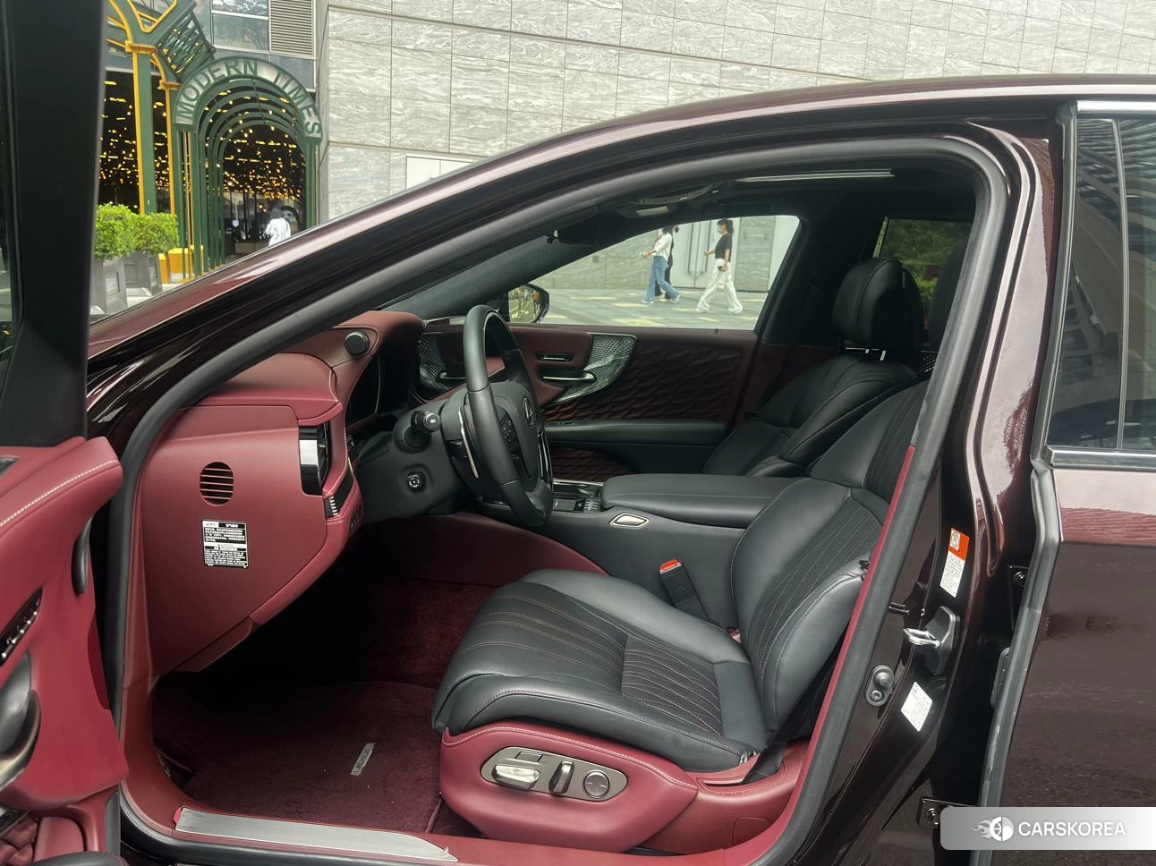 Lexus LS id 4441247 из Китая 18