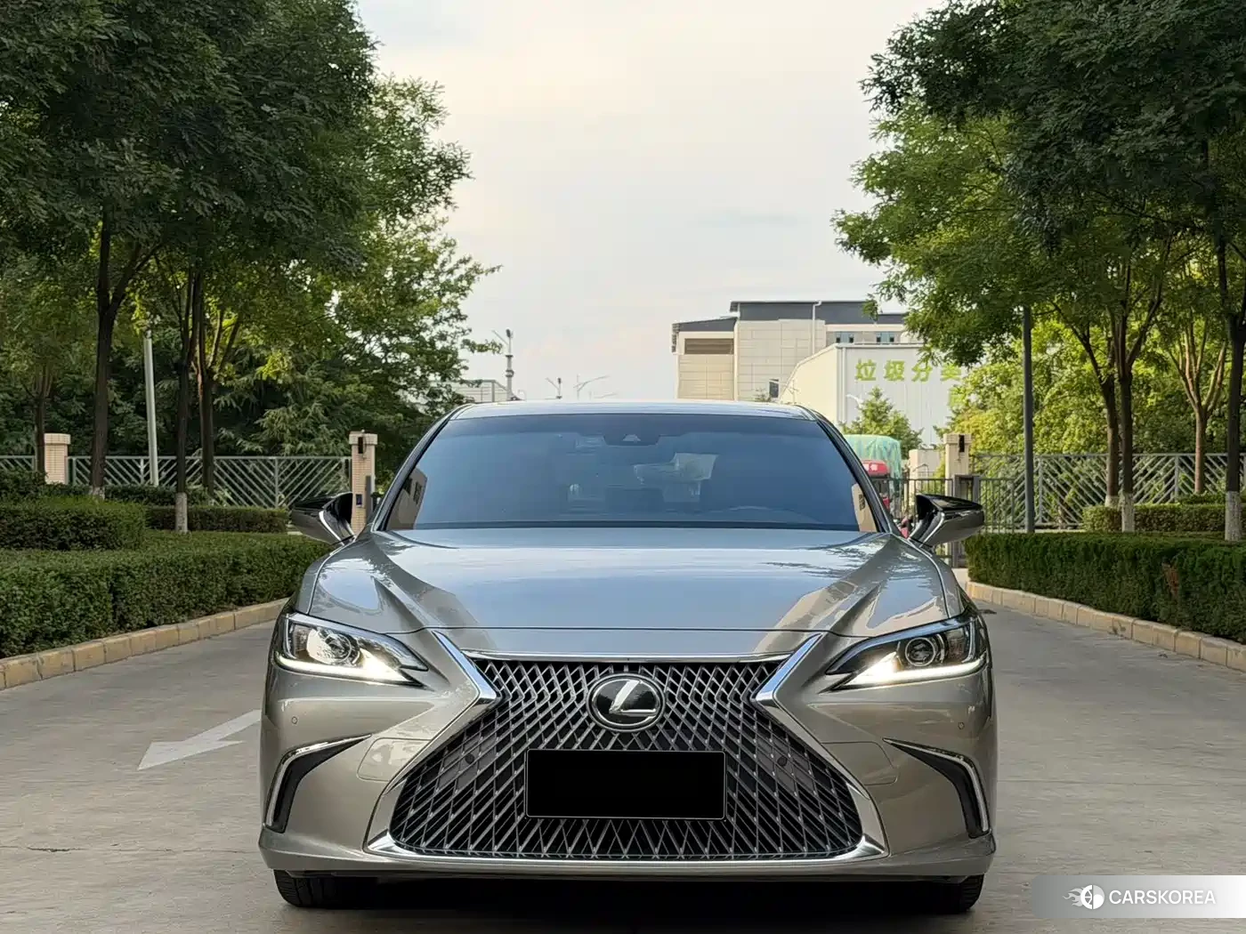 Lexus ES id 4576836 из Китая 17
