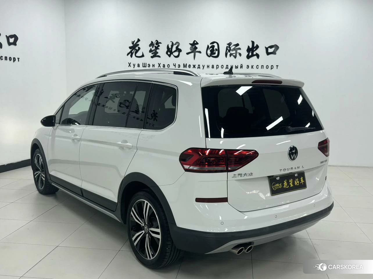 Volkswagen Touran L id 4513593 из Китая 23