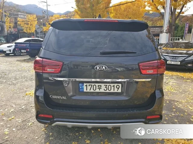Kia The New Carnival id 3375108 из Кореи 18
