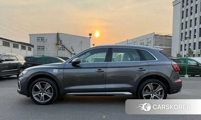 Audi Q5L id 4307771 из Китая 23