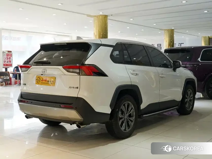 Toyota RAV4 id 4654447 из Китая 16