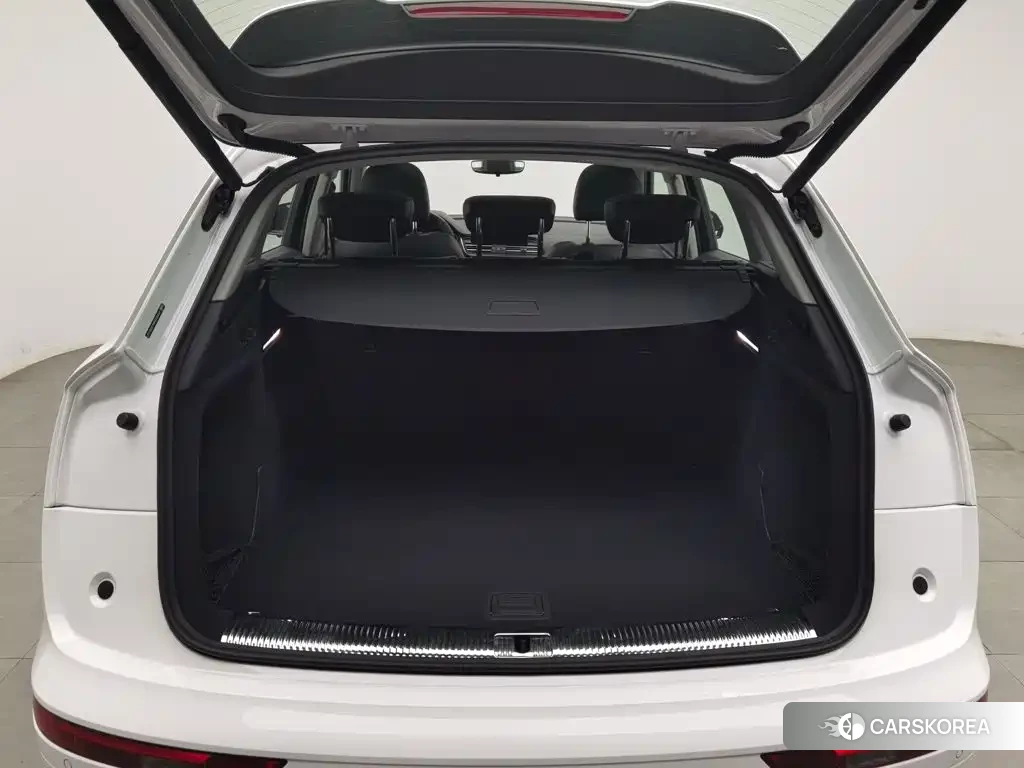 Audi Q5L id 4601879 из Китая 22