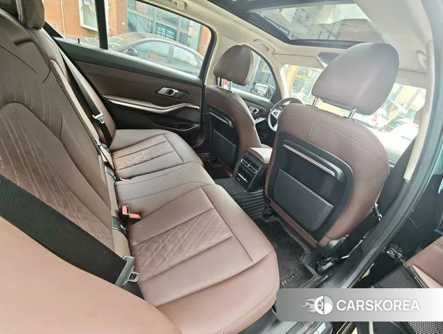 BMW 3 series id 4335748 из Китая 8