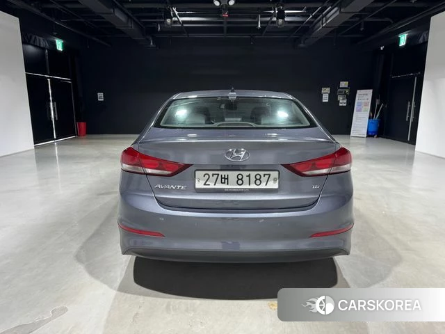 Hyundai Avante AD id 3853799 из Кореи 16