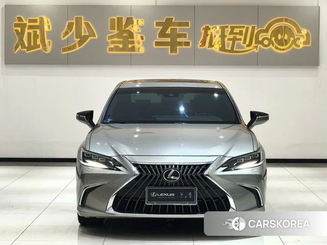Lexus ES id 4307788 из Китая 9