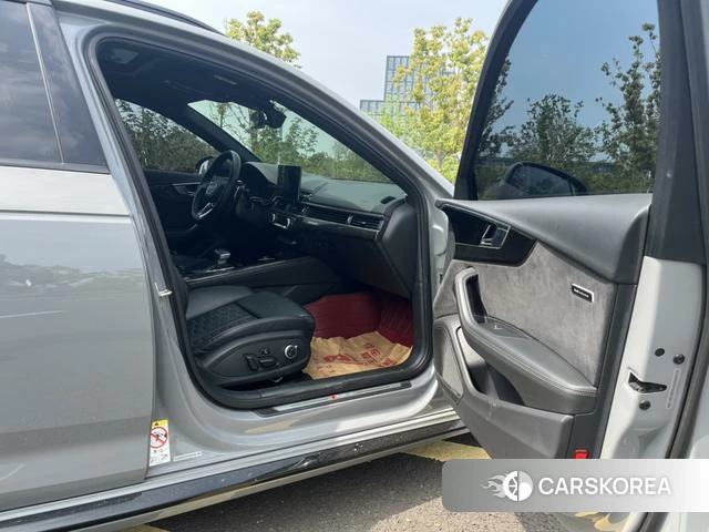 Audi RS 4 id 4265118 из Китая 10