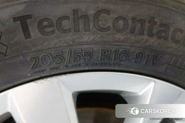 Volkswagen Bora id 4272503 из Китая 22