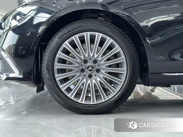 Mercedes-Benz E-class id 4341679 из Китая 8