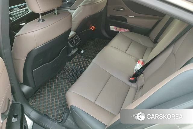 Lexus ES id 4314606 из Китая 15