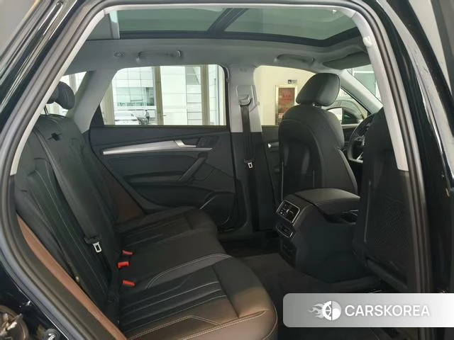 Audi Q5L id 4272014 из Китая 17