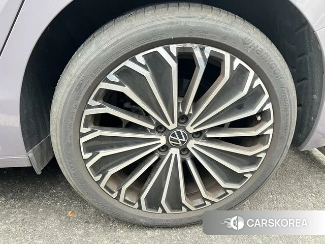 Volkswagen Passat id 4255966 из Китая 8