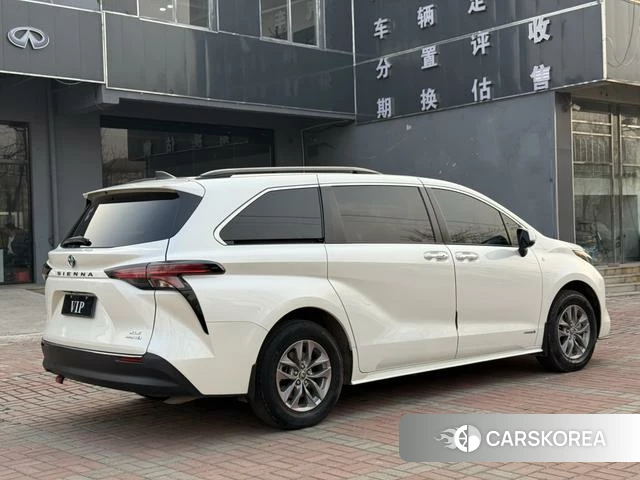 Toyota Sienna id 4262612 из Китая 8