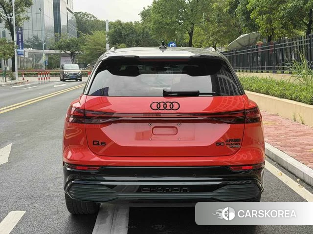 Audi Q5 e-tron id 4263930 из Китая 38