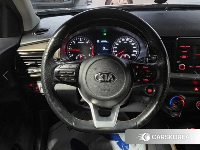 Kia Stonic id 4255228 из Кореи 17