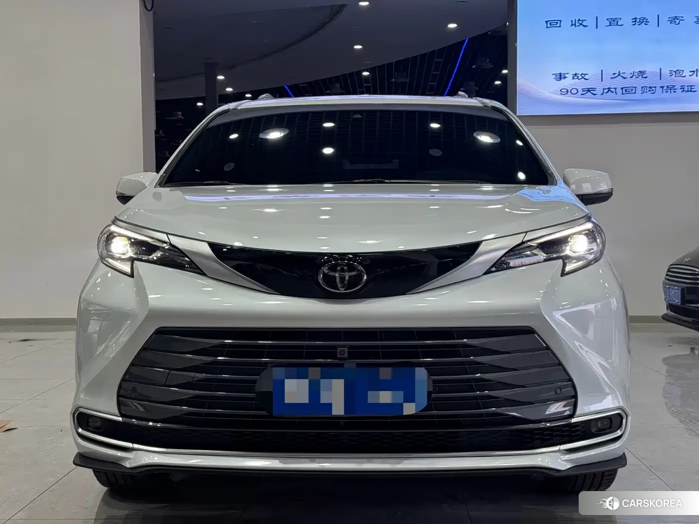 Toyota Sienna id 4622520 из Китая 15
