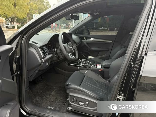 Audi Q5L id 3920617 из Китая 12