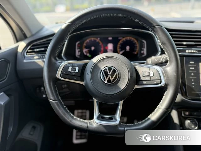 Volkswagen Tiguan L id 4276941 из Китая 21