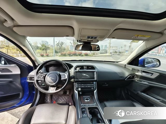 Jaguar XEL id 3857859 из Китая 8