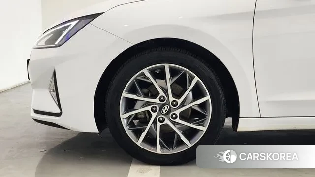 Hyundai The New Avante AD id 3444795 из Кореи 16