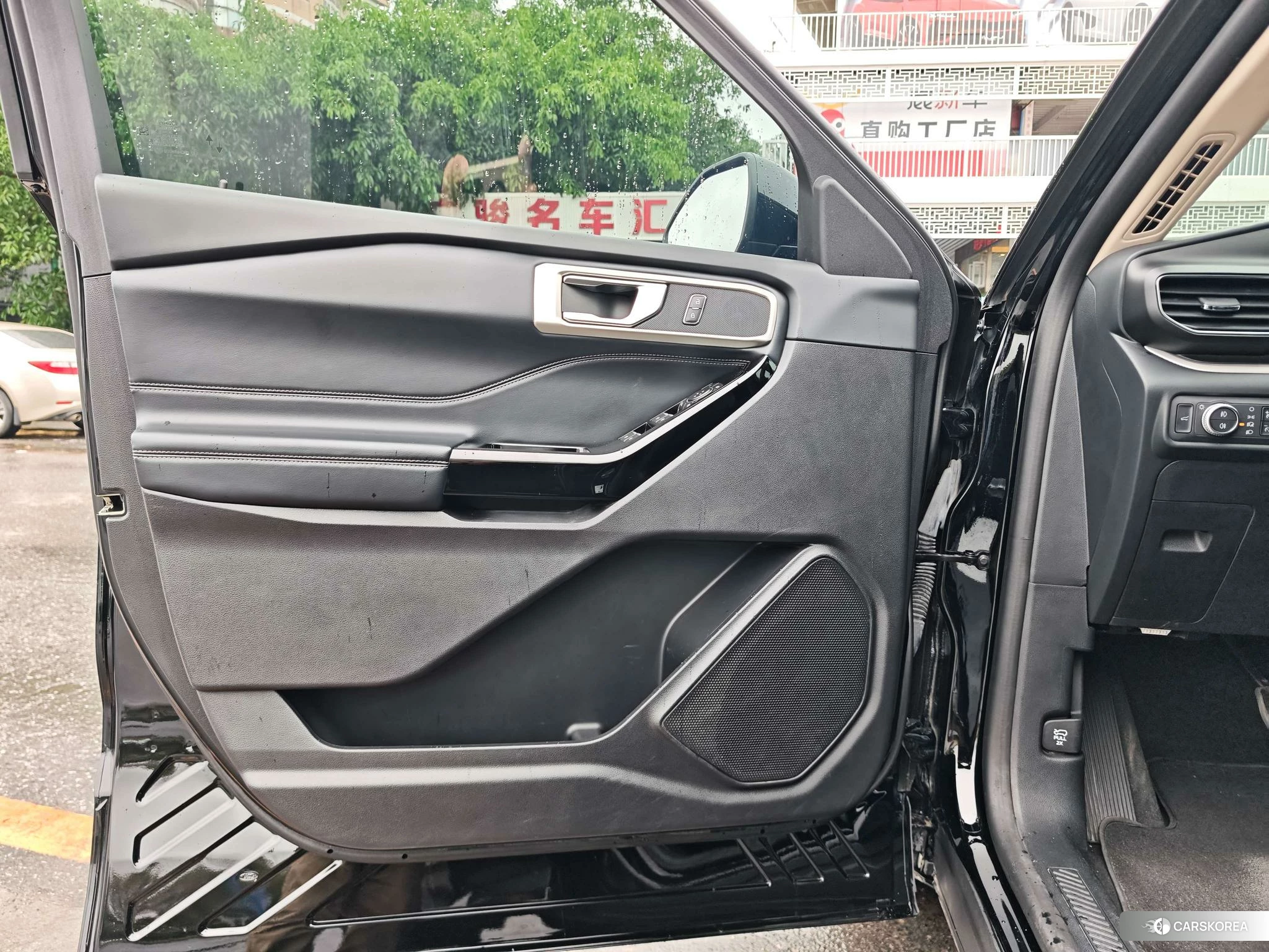 Ford Explorer id 4419085 из Китая 28