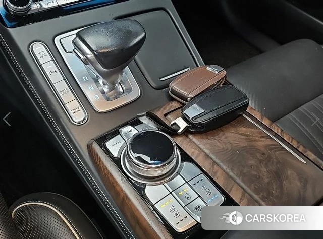 Genesis G90 id 4600096 из Кореи 18