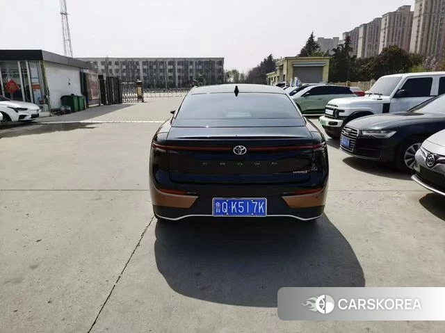 Toyota Crown SportCross id 4213307 из Китая 8