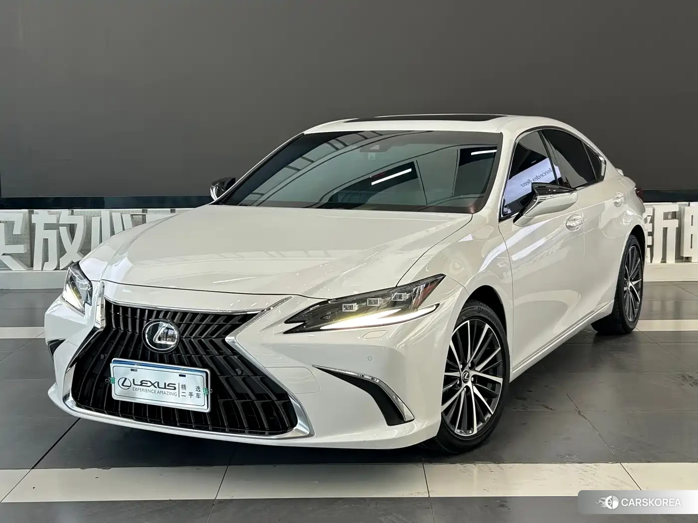 Lexus ES id 4686102 из Китая 25