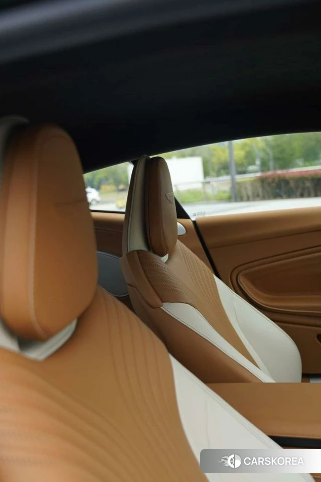 Aston Martin DB11 id 3969204 из Китая 23