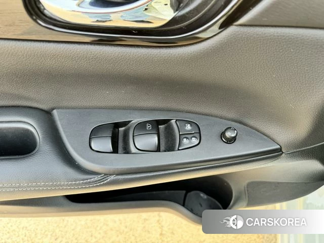 Nissan TIIDA id 4276305 из Китая 20