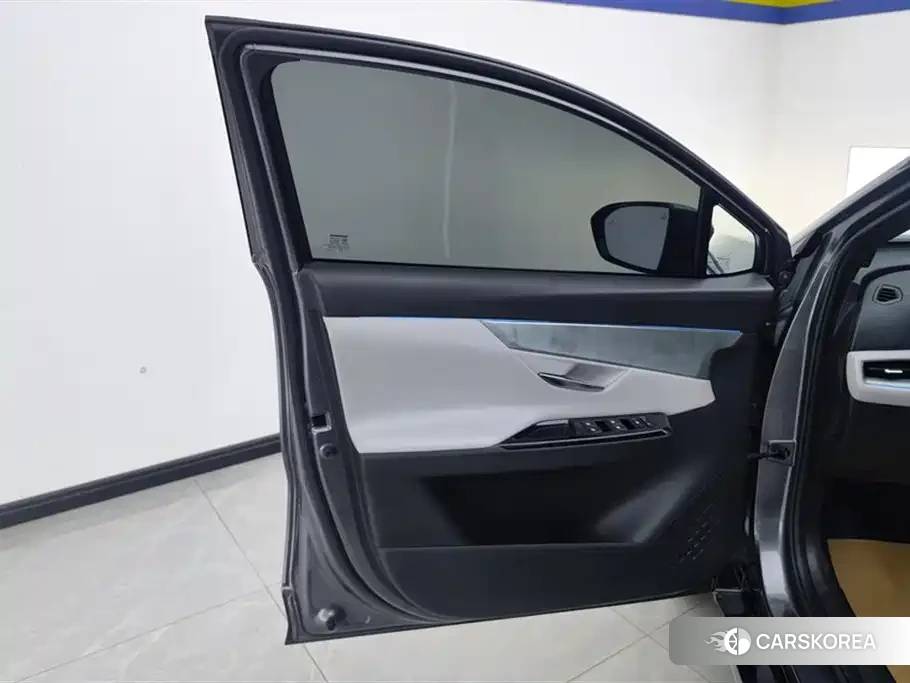 Chang'an Changan UNI-T id 4577799 из Китая 14