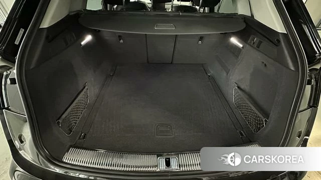 Audi Q5L id 4291352 из Китая 8