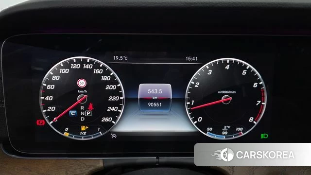 Mercedes-Benz E-Class W213 id 4294690 из Кореи 31