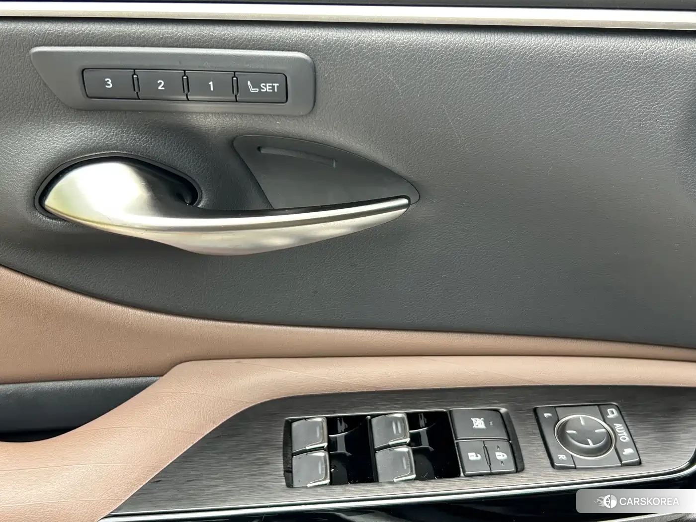 Lexus ES id 4601144 из Китая 28