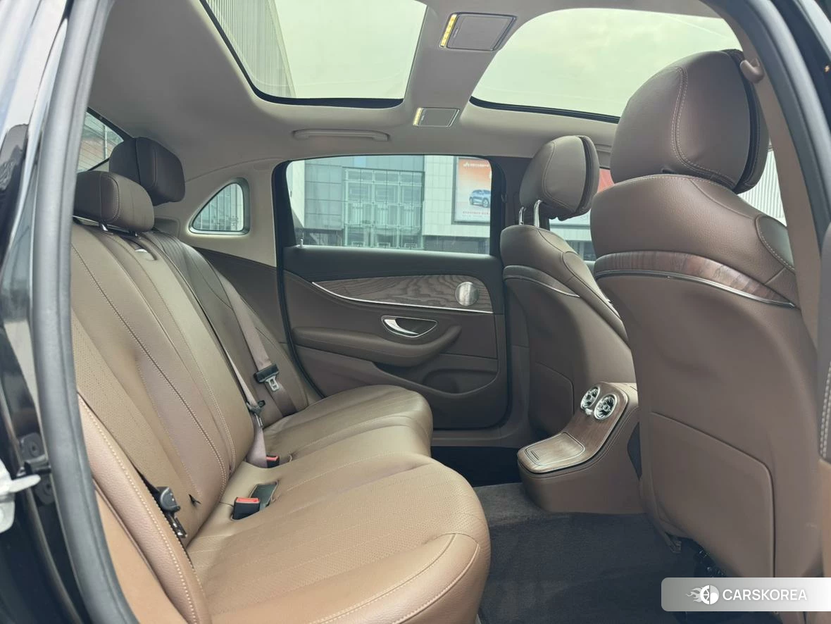 Mercedes-Benz E-class id 4455665 из Китая 16