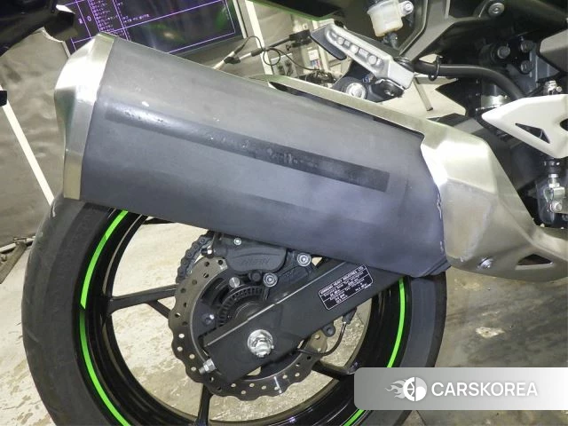 Kawasaki NINJA 400 id 3946857 из Японии 34