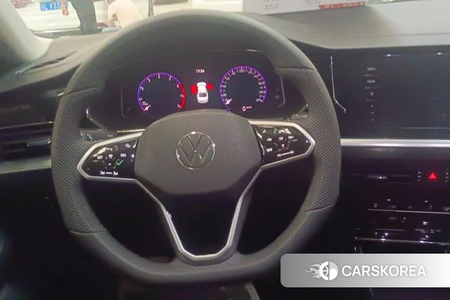 Volkswagen Passat id 4263875 из Китая 15