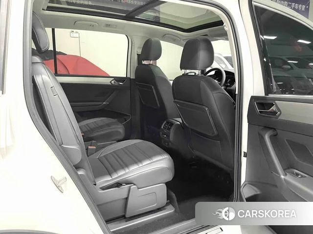 Volkswagen Touran L id 4301522 из Китая 15