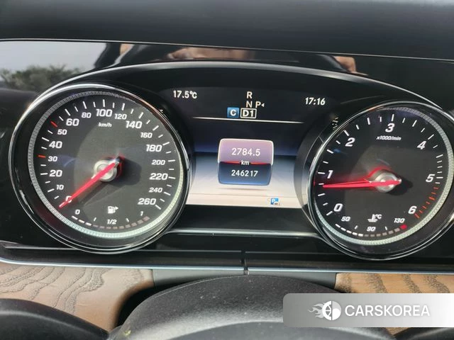 Mercedes-Benz E-Class W213 id 4246148 из Кореи 18