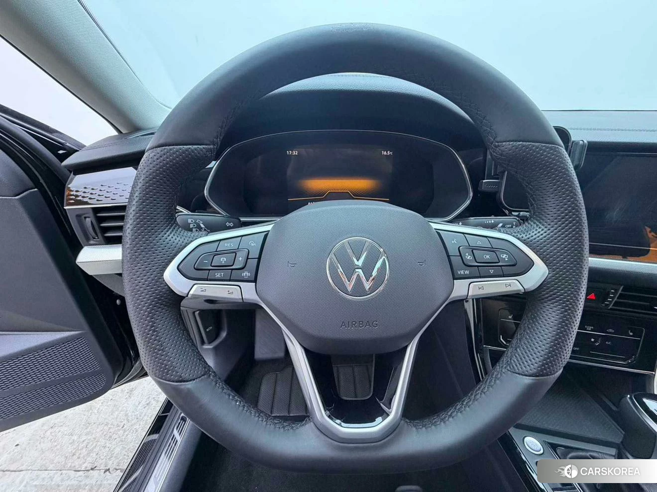 Volkswagen Passat id 4454101 из Китая 22