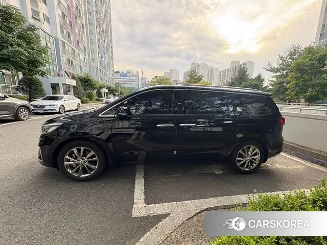 Kia The New Carnival id 3021008 из Кореи 8