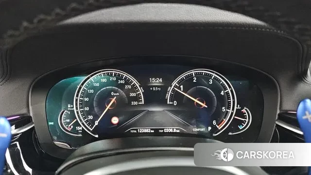 BMW 5 Series (G30) id 3434679 из Кореи 18